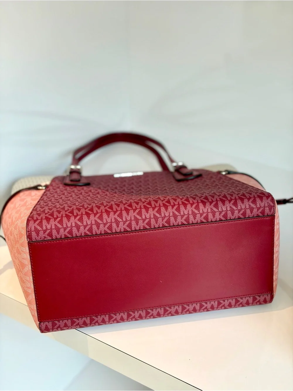 Michael Kors Voyager Large Color-Block Signature Logo Tote Shoulder Bag